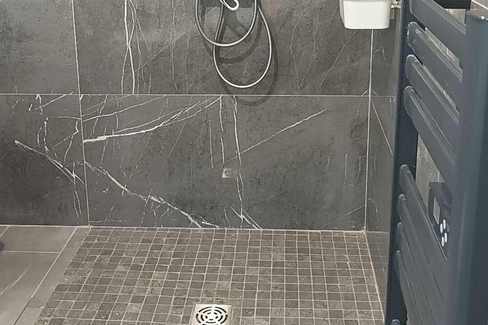 Photo of Bathroom in Ribaute-les-Tavernes