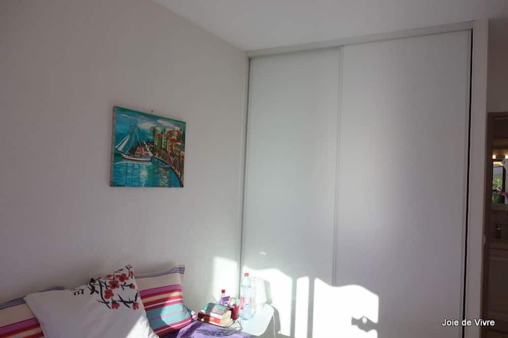 Photo of Bedroom in Mandelieu-la-Napoule Beach