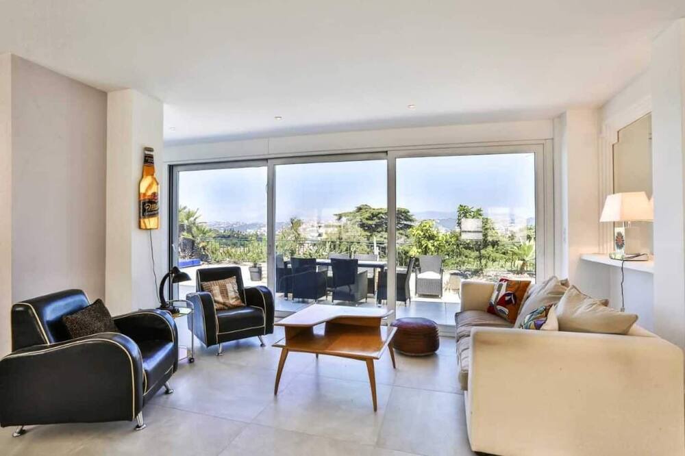 Photo of Livingroom in Mont Boron