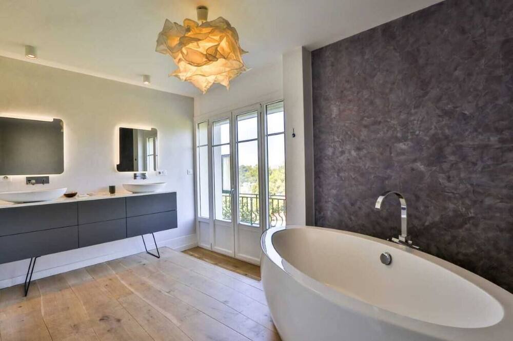 Photo of Bathroom in Mont Boron