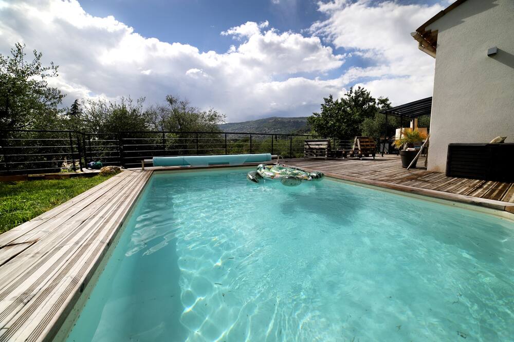 Photo of Outdoor in Saint-Jacques
