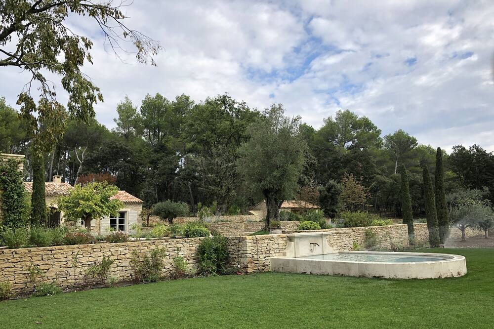 Photo of Outdoor in Menerbes