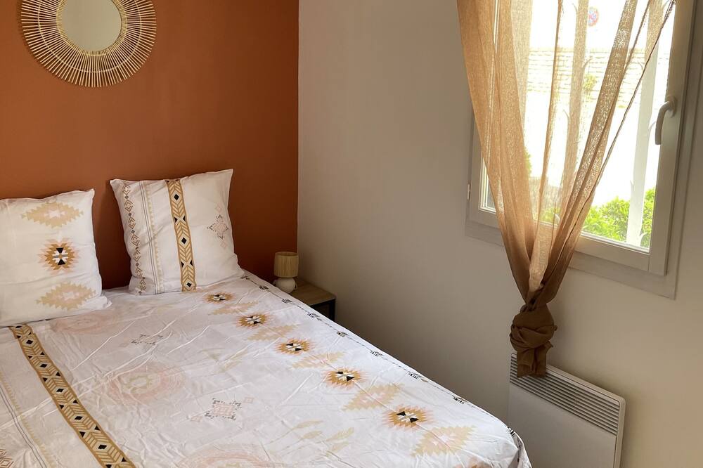 Photo of Bedroom in Goult