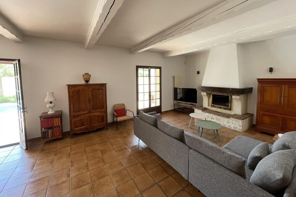 Photo of Livingroom in Lambesc