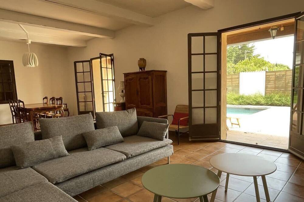 Photo of Livingroom in Lambesc