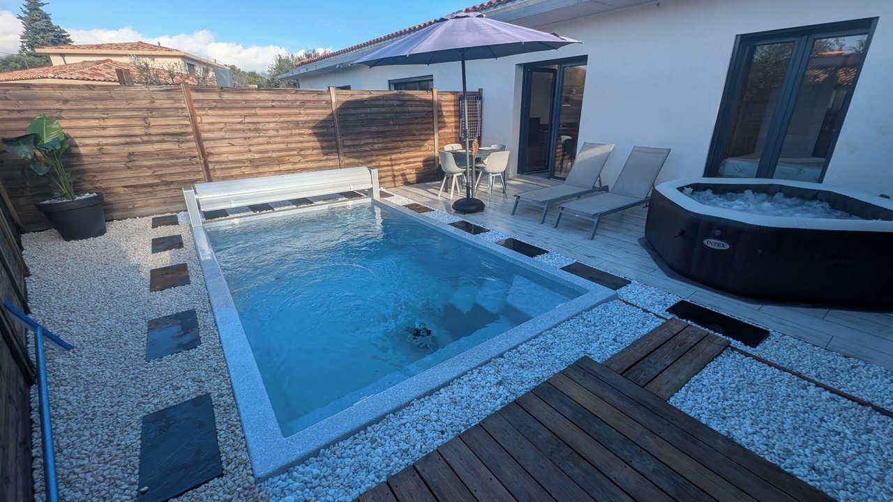 Photo of Patio Balcony in Les Maillans