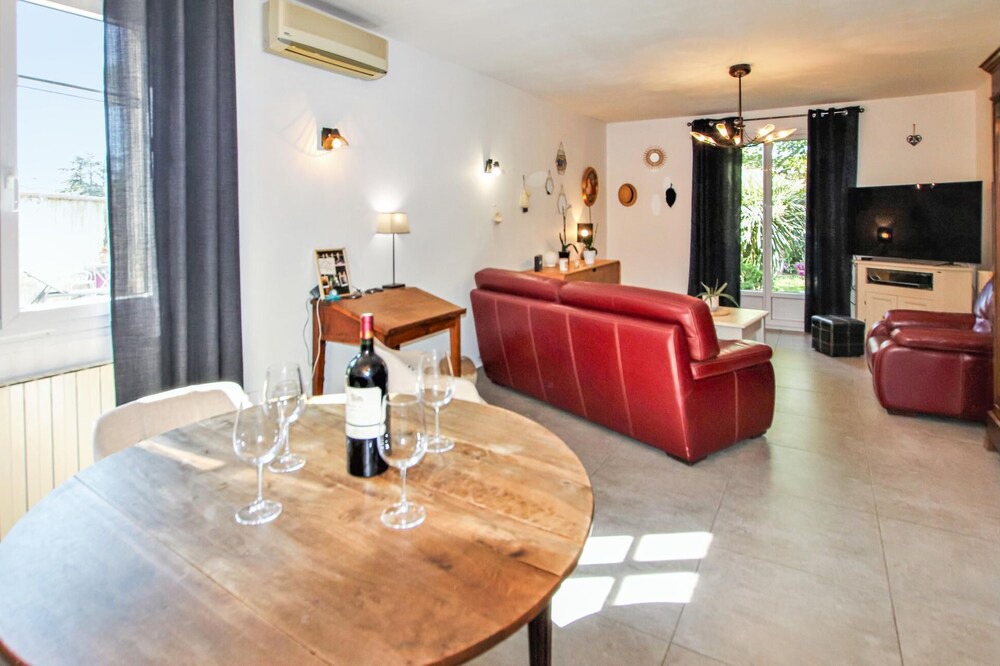 Photo of Bedroom in Montfavet
