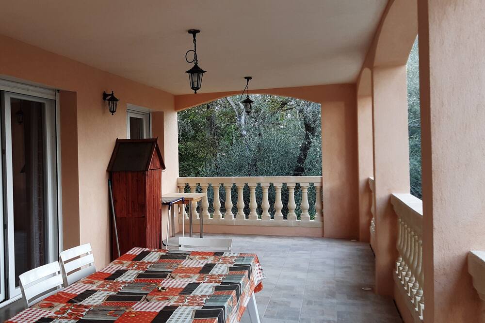Photo of Outdoor in Les Maillans