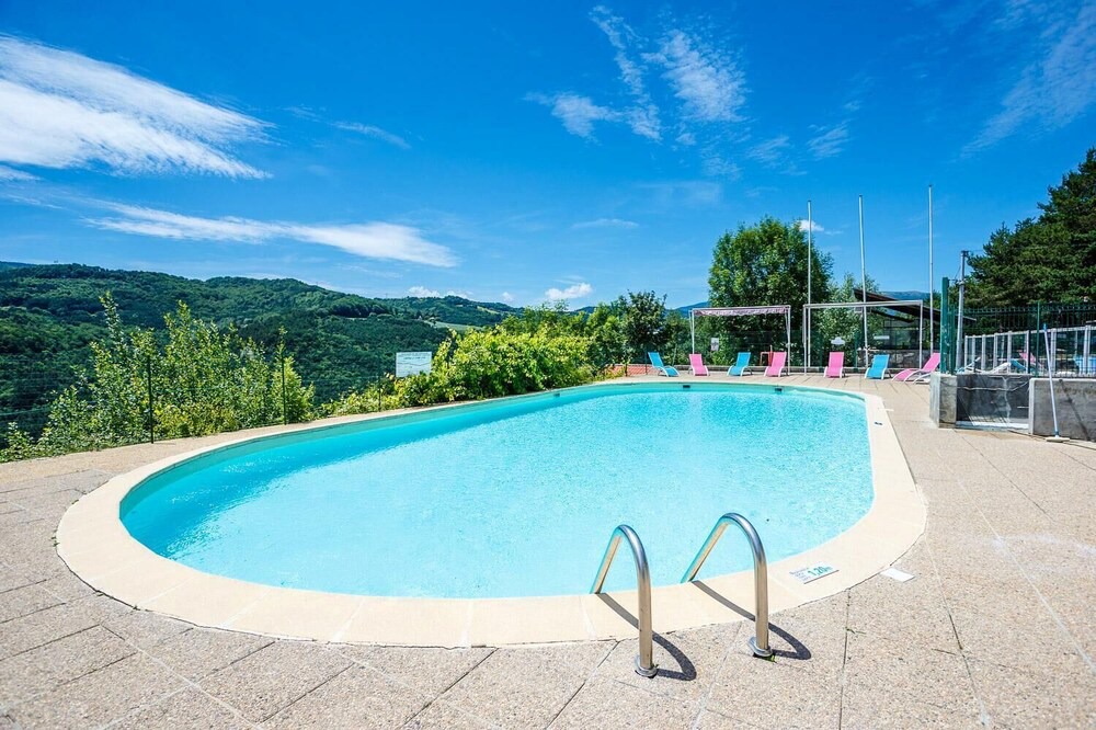 Photo of Outdoor in La Salle-en-Beaumont
