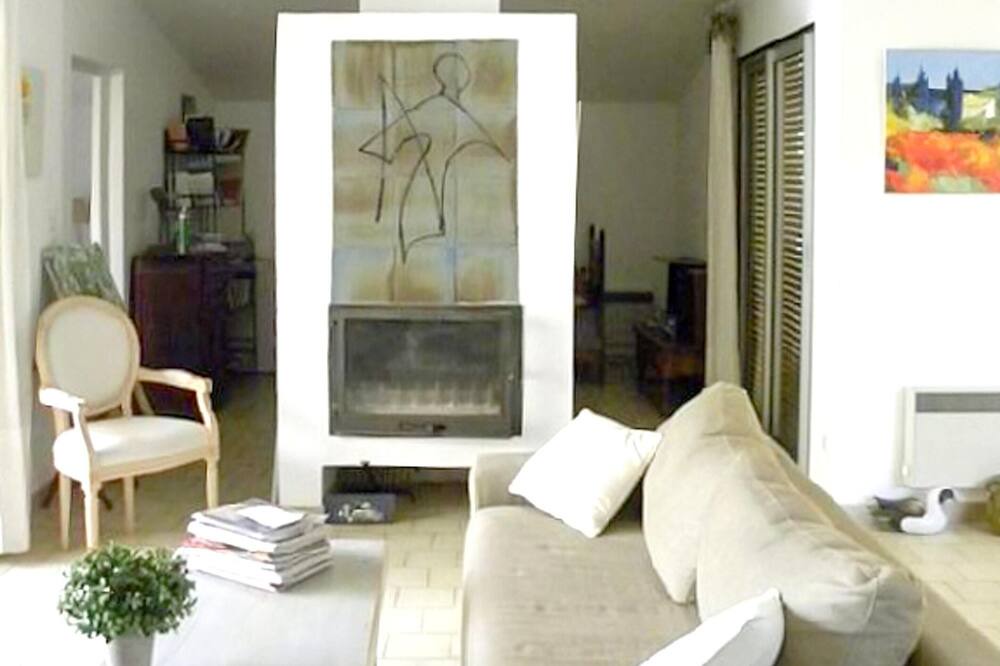 Photo of Livingroom in Entrechaux