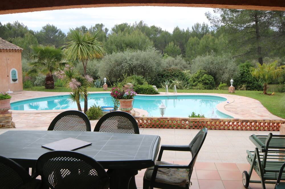 Photo of Patio Balcony in Salernes