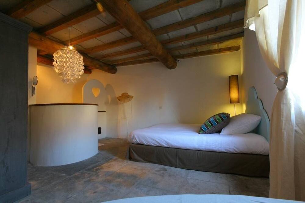 Photo of Bathroom in Barbentane