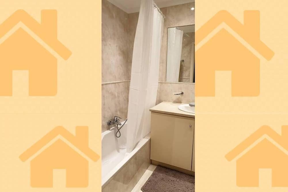 Photo of Bathroom in Carre d'Or