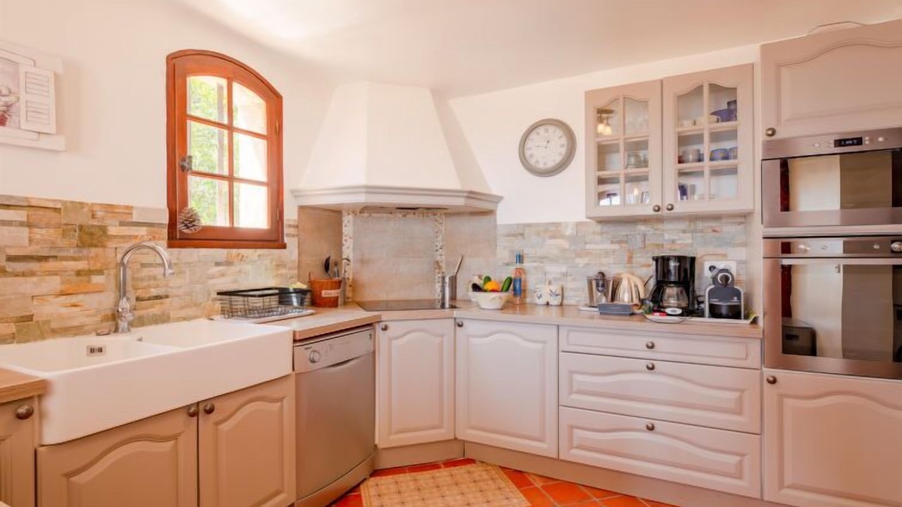 Photo of Kitchen in Espero-Pax