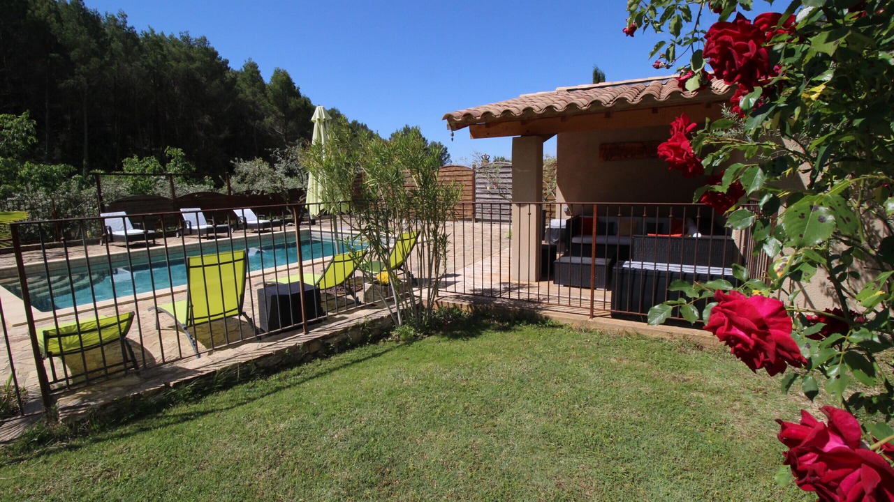 Photo of Outdoor in Caromb