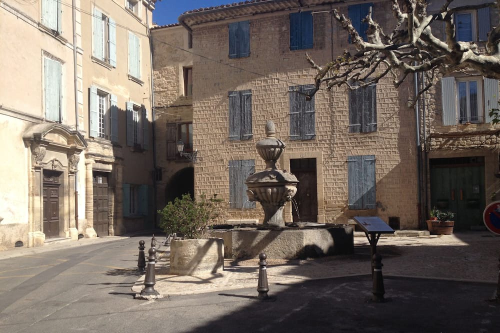Photo of Outdoor in Caromb
