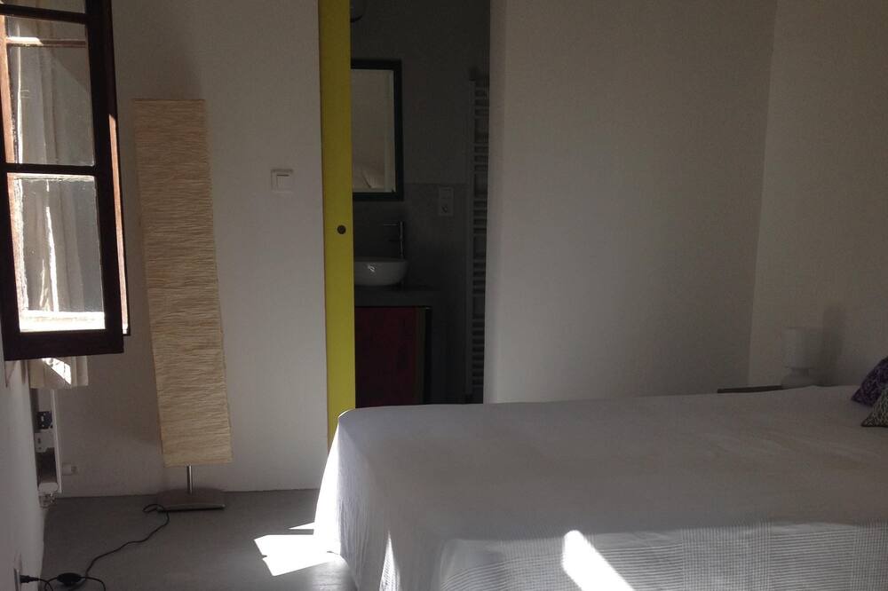 Photo of Bedroom in Caromb