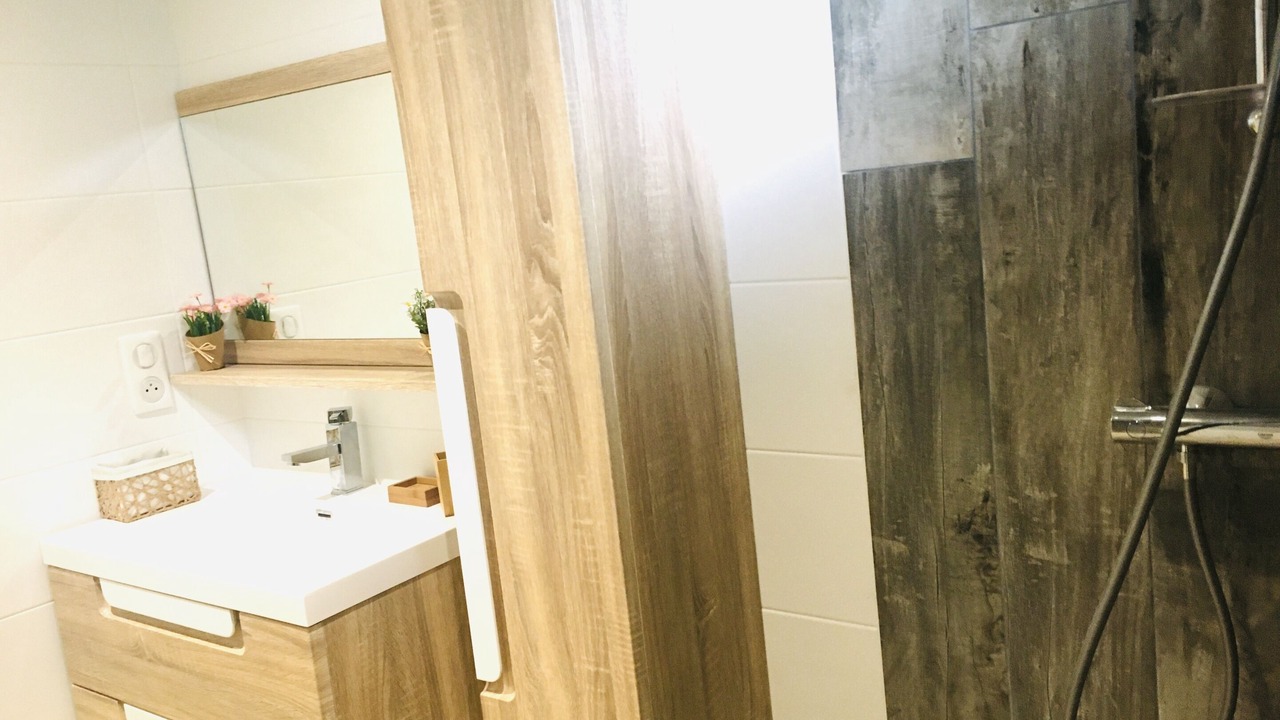Photo of Bathroom in Pont-du-Fosse