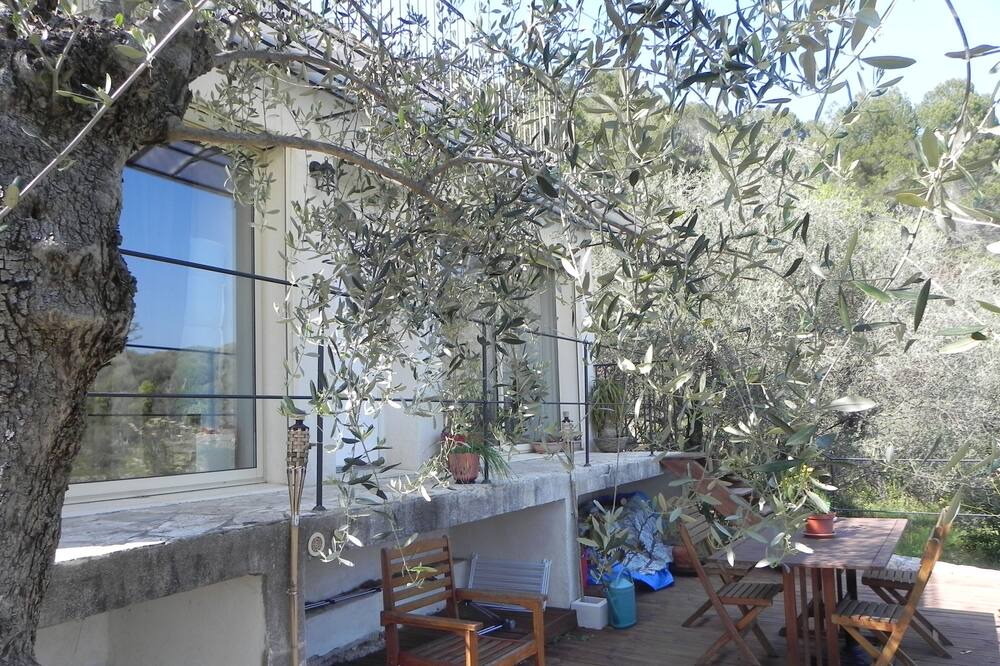 Photo of Patio Balcony in Speracedes