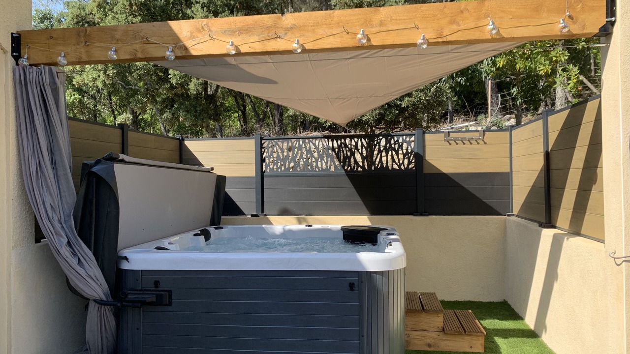 Photo of Outdoor in Aubais