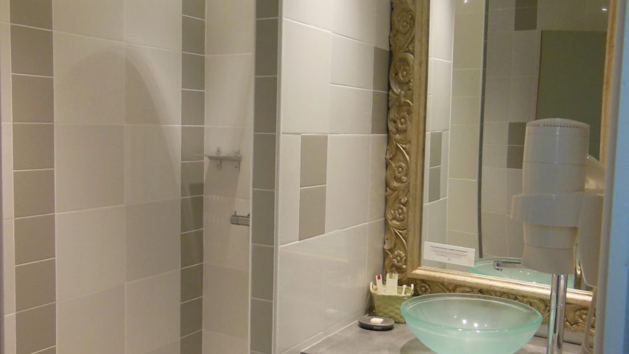 Photo of Bathroom in Orange