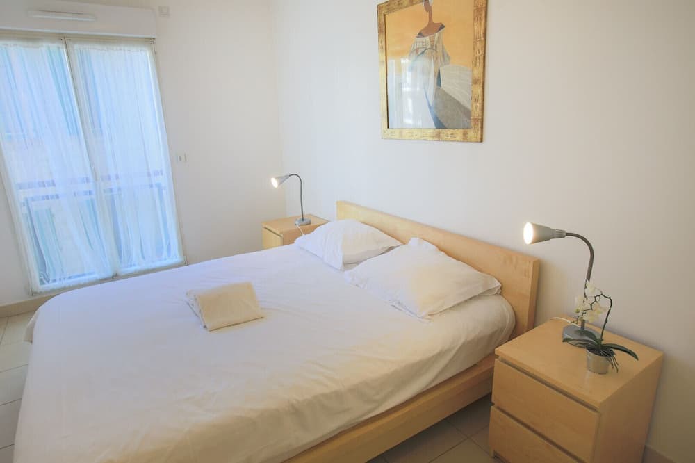 Photo of Bedroom in Jean-Medecin