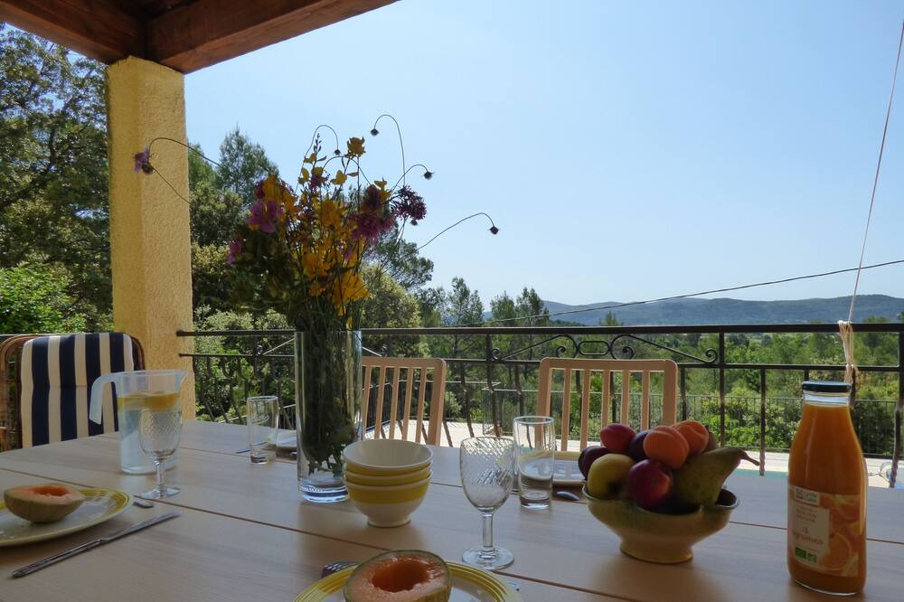 Photo of Patio Balcony in La Roquebrussanne