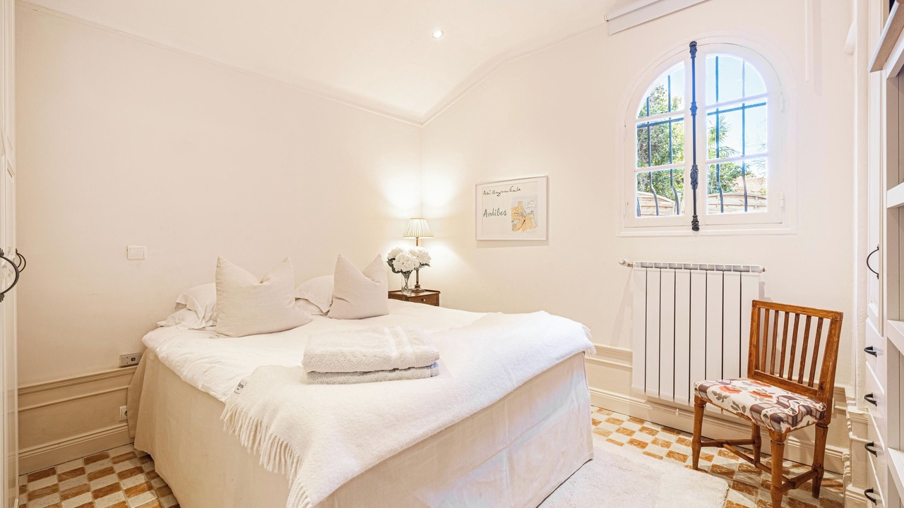 Photo of Bedroom in Cap-d'Antibes
