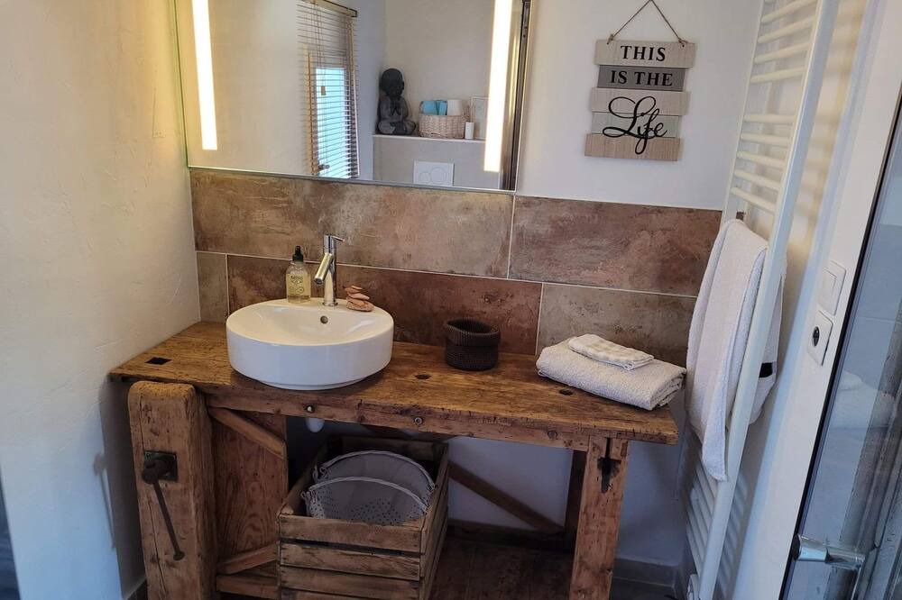 Photo of Bathroom in Le Thoronet
