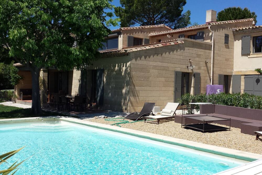 Photo of Outdoor in Eguilles