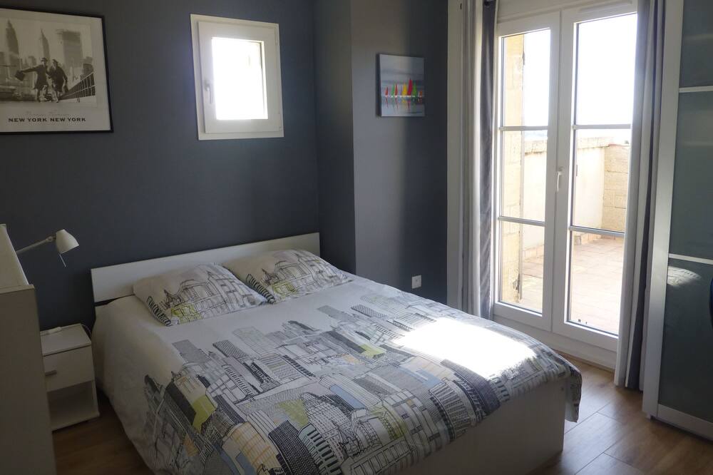 Photo of Bedroom in Eguilles