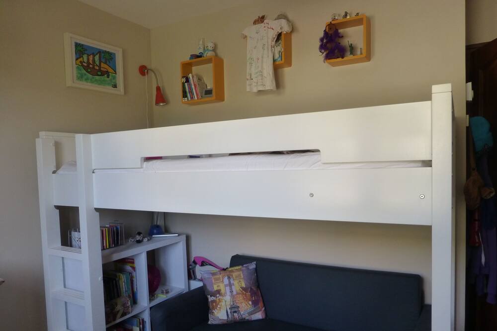 Photo of Bedroom in Eguilles