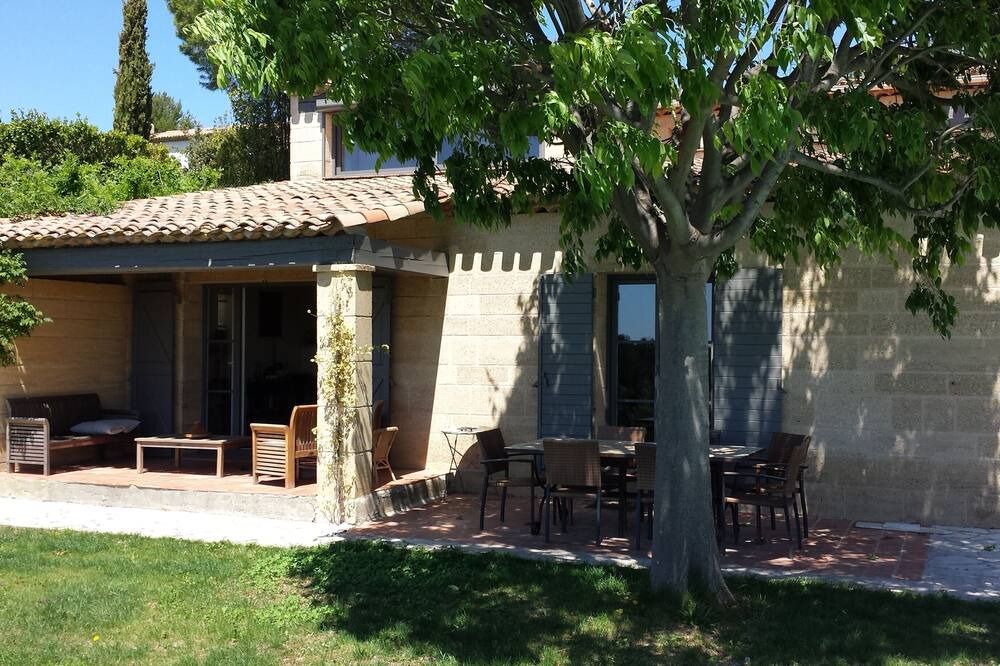 Photo of Patio Balcony in Eguilles