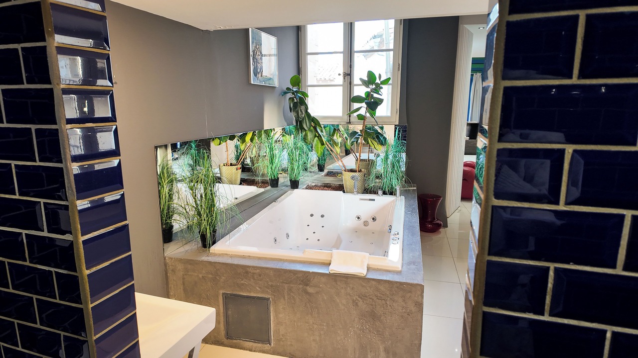 Photo of Bathroom in L'Isle-sur-la-Sorgue