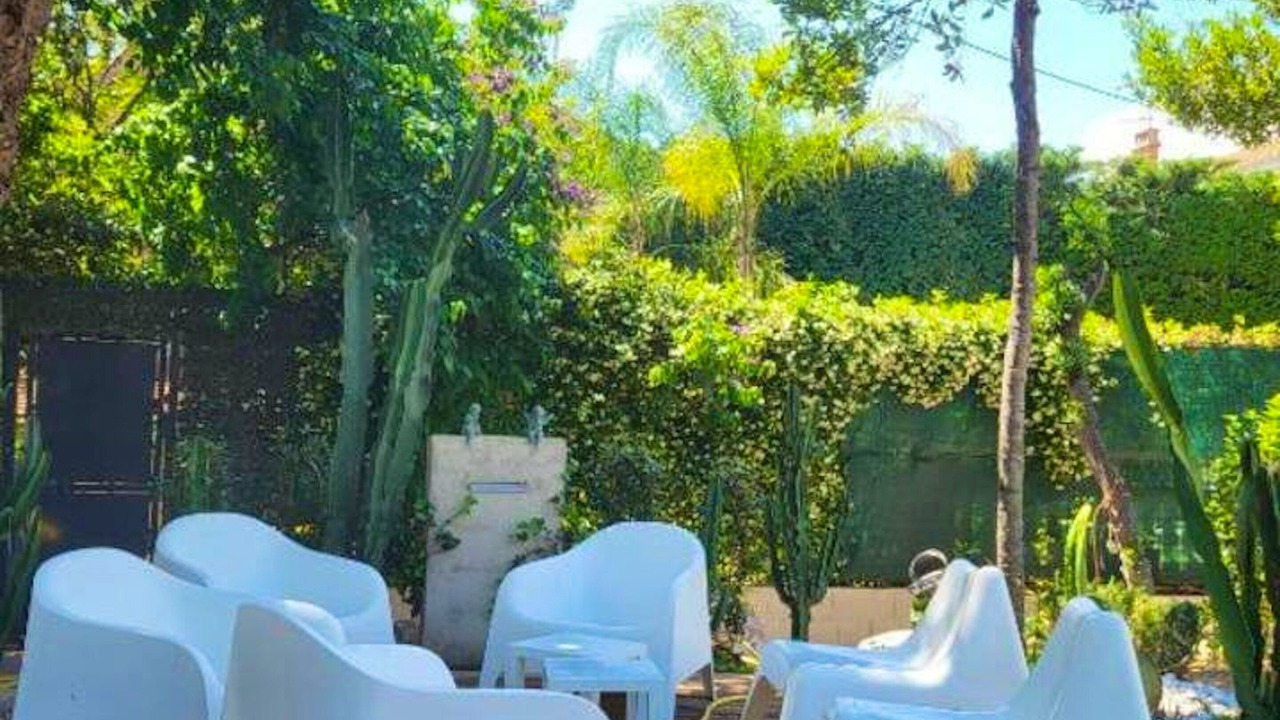 Photo of Outdoor in California - Pezou