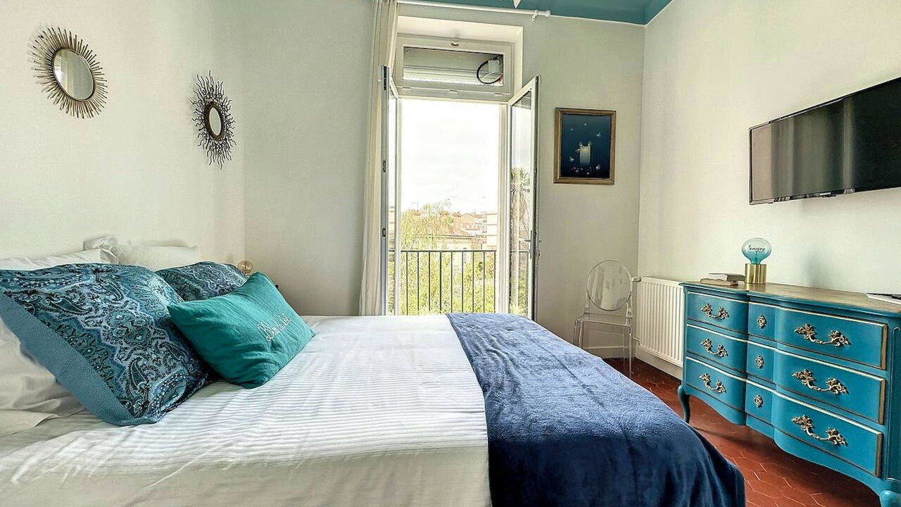 Photo of Bedroom in California - Pezou