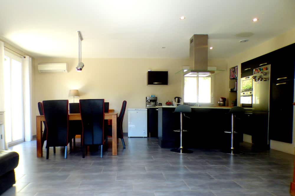 Photo of Livingroom in Caromb