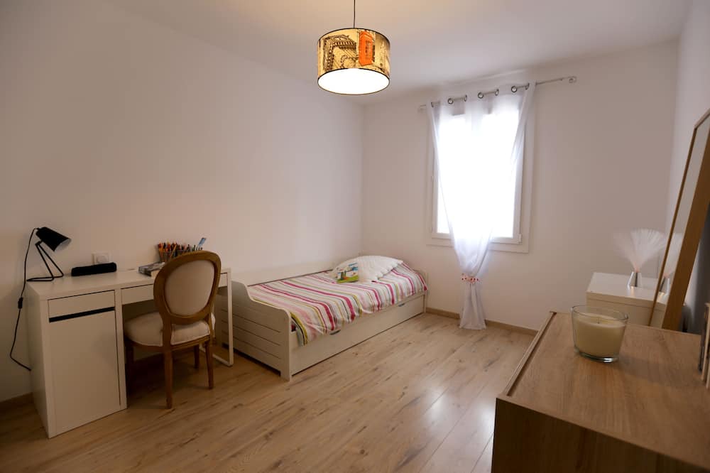 Photo of Bedroom in Caromb