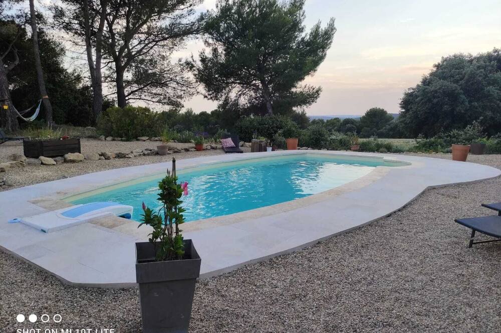 Photo of Outdoor in Lambesc