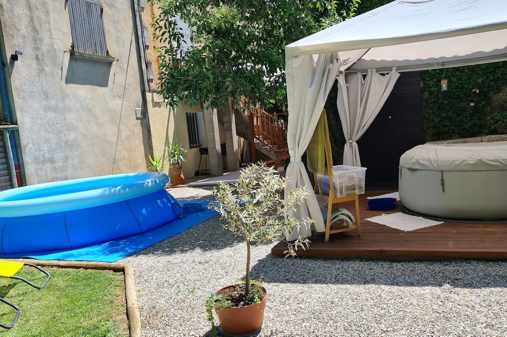 Photo of Outdoor in Cavaillon