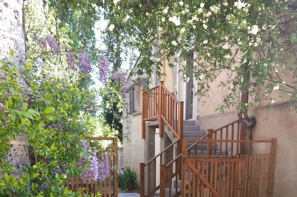 Photo of Outdoor in Cavaillon