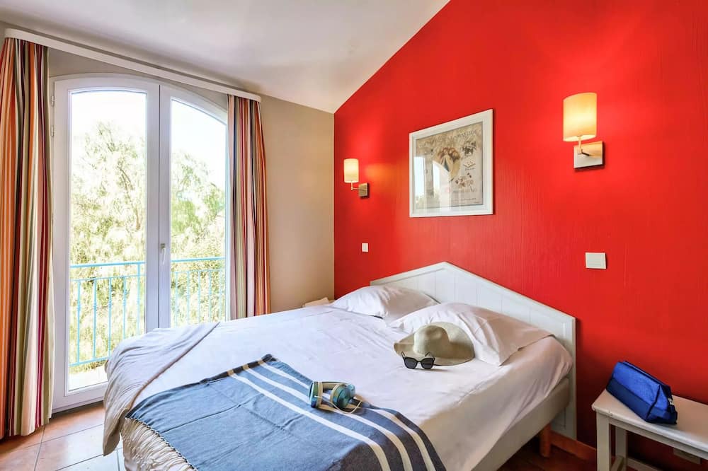Photo of Bedroom in Giens