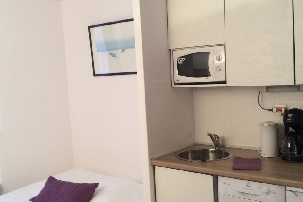 Photo of Bedroom in Cannes Old Town