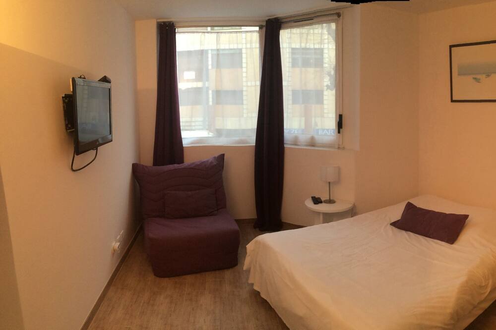 Photo of Bedroom in Cannes Old Town