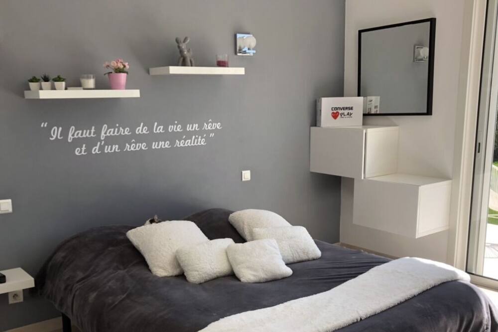 Photo of Bedroom in Chateaurenard