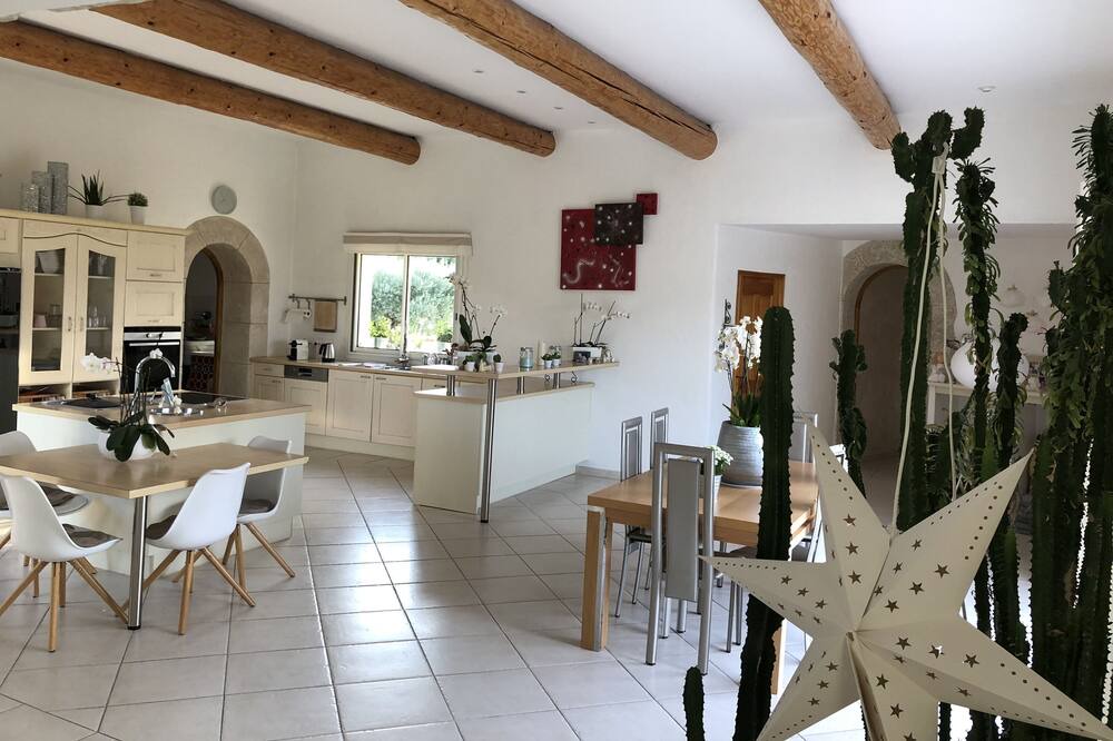 Photo of Livingroom in Chateaurenard