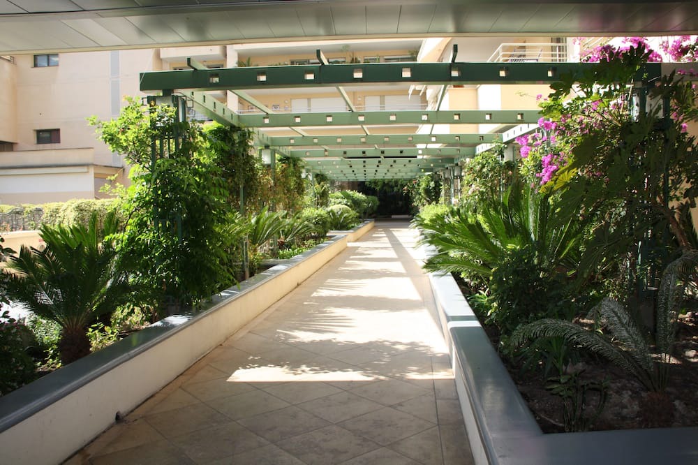 Photo of Outdoor in Carre d'Or