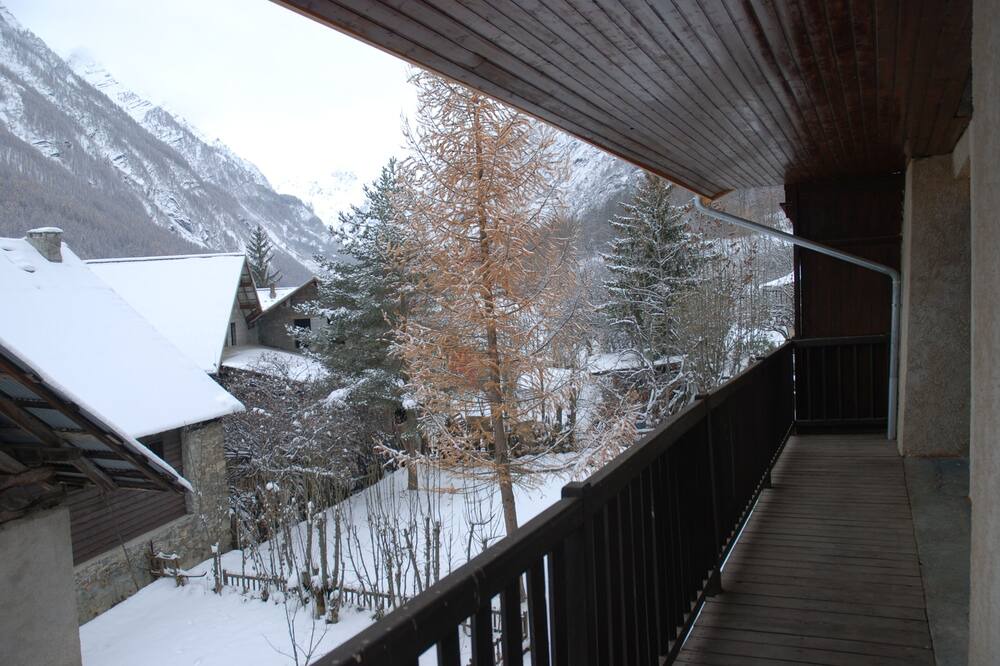 Photo of Patio Balcony in Vallouise