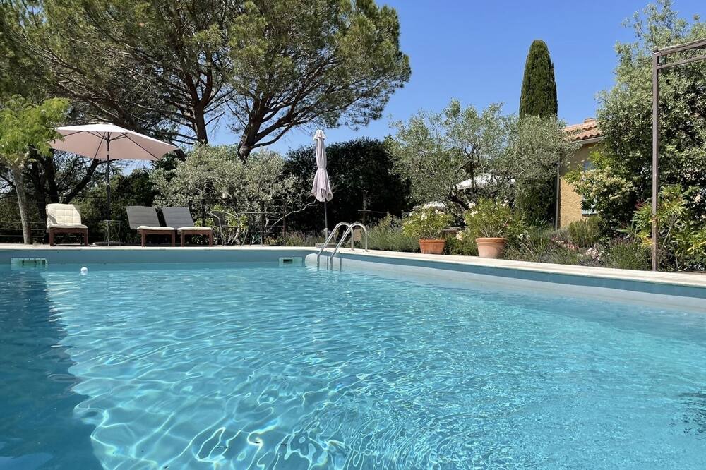 Photo of Outdoor in Cabrieres-d'Avignon