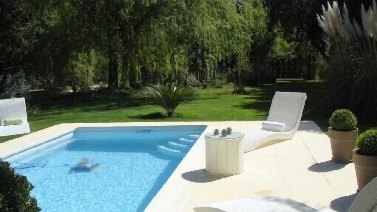 Photo of Outdoor in Caromb
